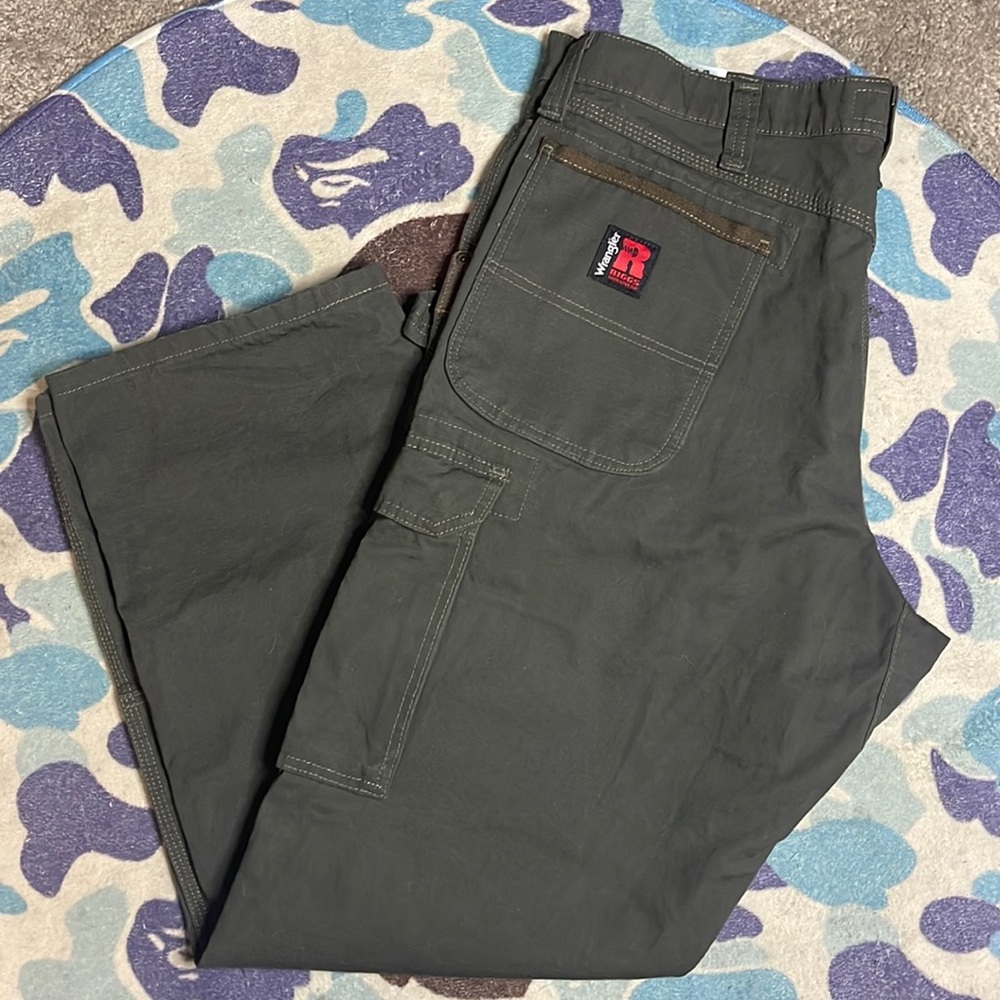 Super nice pair of baggy pants 🔥